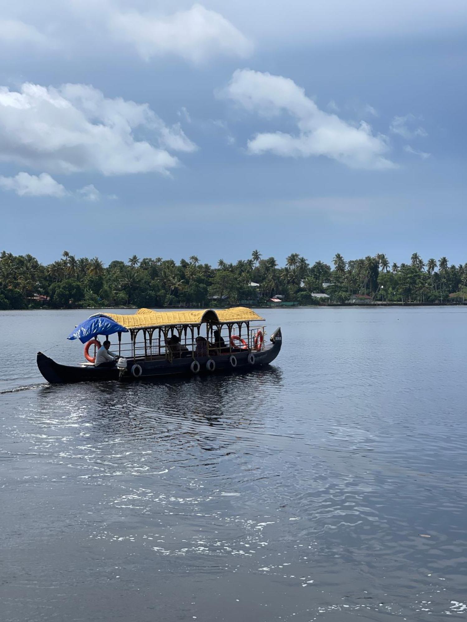 Ashtamudivillas Kollam Exterior foto